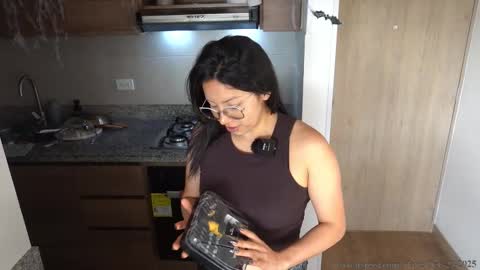 Jessi online show from October 2025 08:43:02 PM