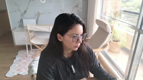 Jessi online show from May 2026 08:28:01 PM