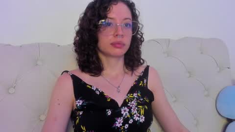 Snapshot of its_marie chatting on December 2024 01:20:02 PM Maria online show from December 2024 01:20:02 PM