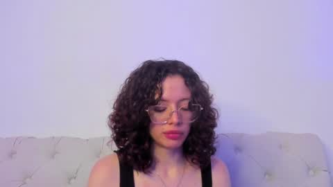 Snapshot of its_marie chatting on December 2024 04:43:01 PM Maria online show from December 2024 04:43:01 PM