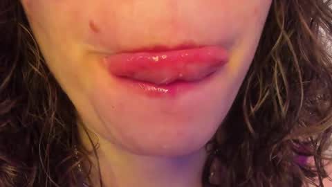 Snapshot of its_marie chatting on March 2025 02:01:02 PM Maria online show from March 2025 02:01:02 PM