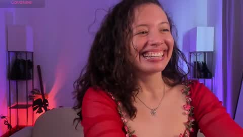 Snapshot of its_marie chatting on November 2025 06:28:01 PM Maria online show from November 2025 06:28:01 PM