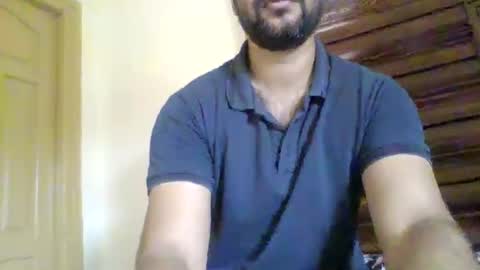 Snapshot of its_me_2323 chatting on May 2026 04:30:02 AM its_me_2323 online show from May 2026 04:30:02 AM