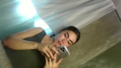 its_me_vanesa online show from March 2026 01:21:01 AM