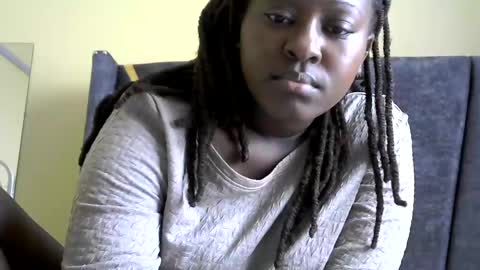 Snapshot of its_sweet chatting on February 2025 08:50:01 AM BigAss horny online show from February 2025 08:50:01 AM