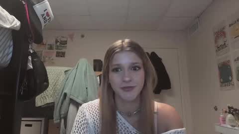 Snapshot of itsalexlove chatting on February 2025 01:23:01 AM Alex Love online show from February 2025 01:23:01 AM