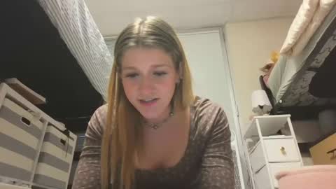 Snapshot of itsalexlove chatting on February 2025 12:30:02 AM Alex Love online show from February 2025 12:30:02 AM