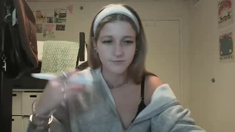 Snapshot of itsalexlove chatting on February 2025 01:44:02 AM Alex Love online show from February 2025 01:44:02 AM