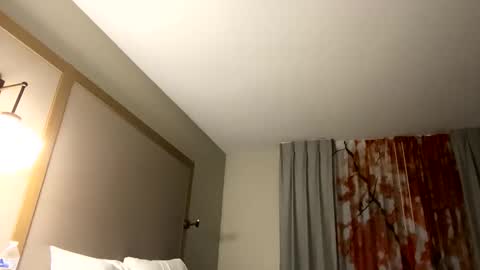 Snapshot of itsavibeouthere chatting on December 2024 06:56:02 AM itsavibeouthere online show from December 2024 06:56:02 AM