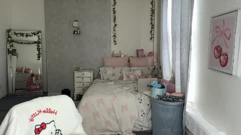 Bella Peach online show from May 2026 03:18:02 PM