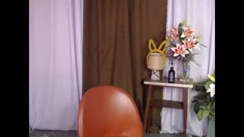 Snapshot of itsme_kent chatting on October 2025 10:43:02 AM kenneth online show from October 2025 10:43:02 AM