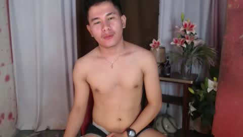 Snapshot of itsme_kent chatting on November 2025 12:05:01 PM kenneth online show from November 2025 12:05:01 PM