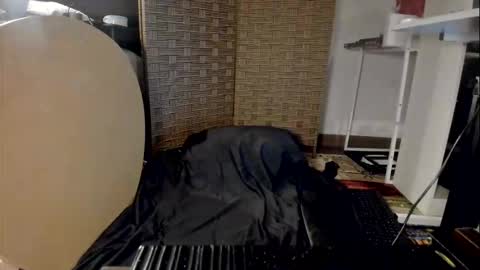 itsmelodica92 online show from December 2025 05:47:01 AM