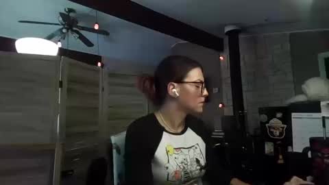 ItsMeSophie X online show from October 2025 04:19:01 PM