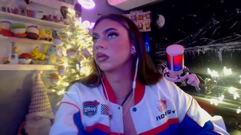 Nicki Foxx online show from December 2024 10:45:01 PM