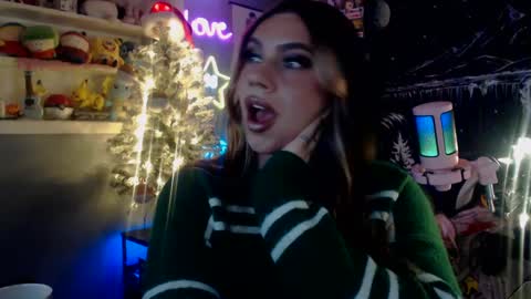 Nicki Foxx online show from December 2024 11:31:02 PM