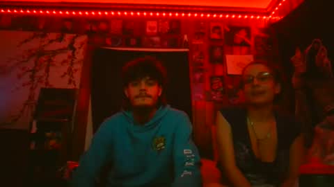 Snapshot of itsthesecretsideofus chatting on April 2026 04:24:02 AM TheSecretSideOfUs online show from April 2026 04:24:02 AM