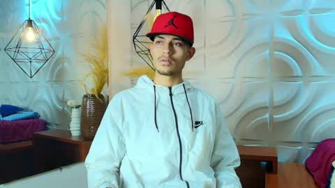 itszairen online show from June 2026 12:14:01 AM