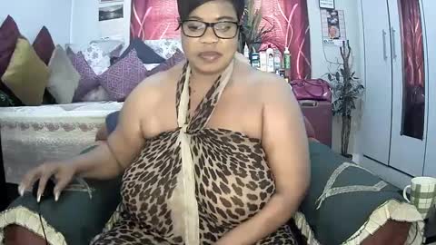 itumeleng74 online show from February 2025 07:01:01 AM