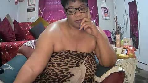 itumeleng74 online show from October 2025 04:35:01 AM