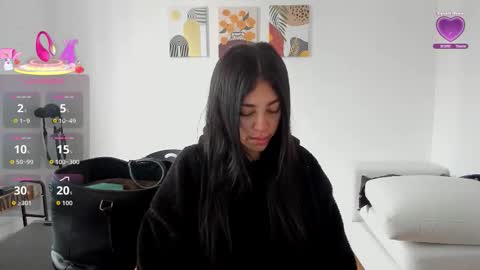 Snapshot of itziar_cailanie chatting on November 2025 01:12:02 PM Itziar  online show from November 2025 01:12:02 PM