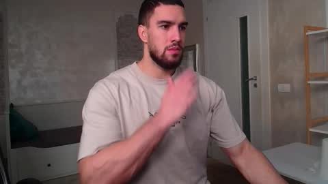 Snapshot of ivanhydee chatting on October 2025 05:42:02 AM IvanHydee online show from October 2025 05:42:02 AM