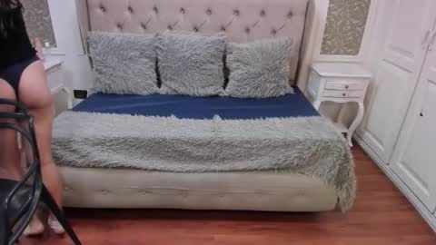 Ivet  online show from October 2025 03:05:02 AM