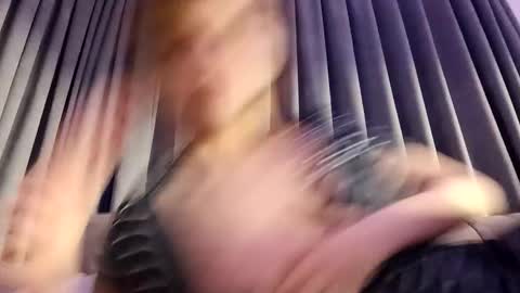 Iveta online show from November 2025 01:17:01 AM