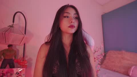 iveet  online show from November 2025 04:33:02 AM