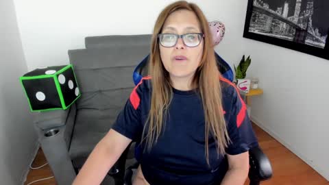 Snapshot of ivette_shaira chatting on January 2025 05:49:02 PM IVETTE online show from January 2025 05:49:02 PM