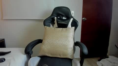 I V E T T E online show from February 2026 12:48:01 AM