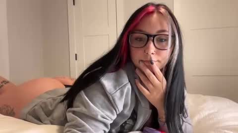 ivey jade online show from September 2025 02:44:02 AM