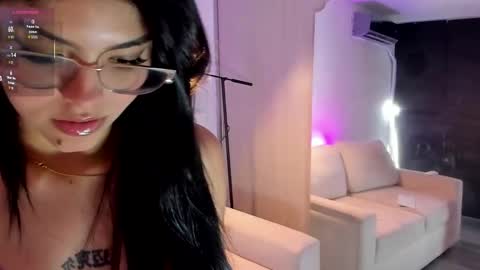 Snapshot of ivon_foxx chatting on September 2025 02:46:01 AM Ivon online show from September 2025 02:46:01 AM