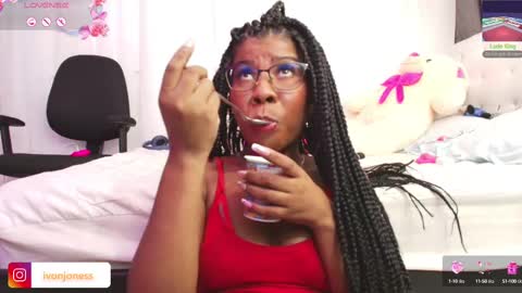 Snapshot of ivonjoness chatting on February 2025 06:47:02 AM  Ivon  Miss Jones  online show from February 2025 06:47:02 AM