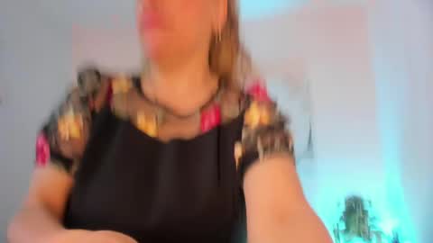 Ivonne online show from April 2026 12:55:01 PM