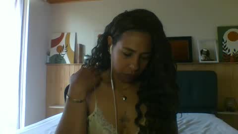 Snapshot of ivonne_collins33 chatting on September 2025 03:23:01 PM ivonne_collins33 online show from September 2025 03:23:01 PM
