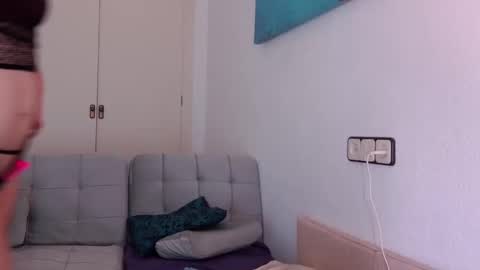 Ivonne online show from January 2025 12:32:02 PM