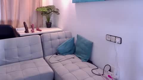 Ivonne online show from October 2025 10:11:02 AM