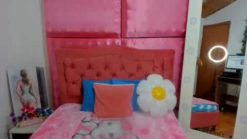 Snapshot of ivonny_cute chatting on November 2025 11:42:02 AM Ivonny online show from November 2025 11:42:02 AM