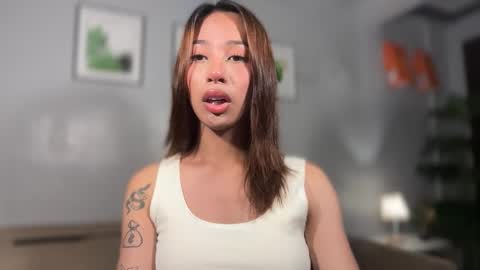 kirstenelsie online show from November 2025 01:03:01 PM