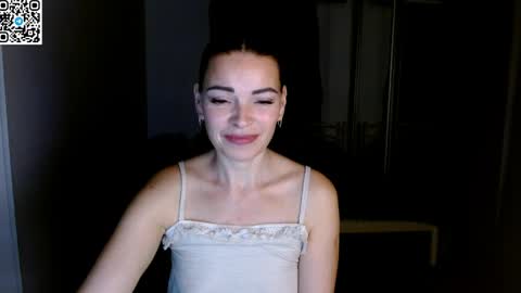 Lana online show from March 2026 07:58:01 PM