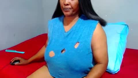 IVORYTITS48 online show from January 2025 02:21:02 PM