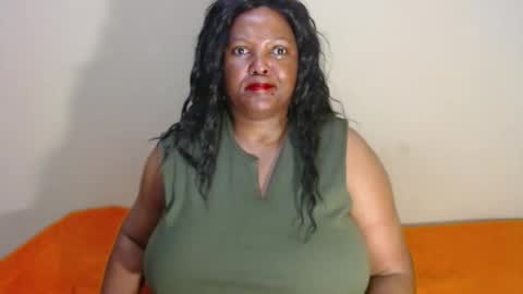 IVORYTITS48 online show from April 2026 05:19:01 AM