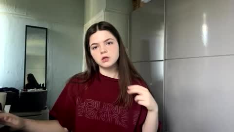 ivy2108 online show from April 2026 03:17:02 PM