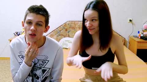 Snapshot of ivy__lester chatting on March 2025 06:11:01 PM Ivy and Lester online show from March 2025 06:11:01 PM