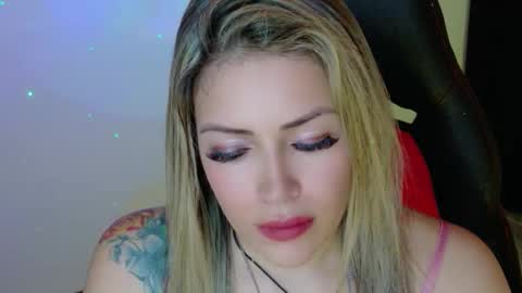 Diana Rojas  online show from November 2025 09:27:01 PM