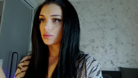 Snapshot of ivy_bellee chatting on January 2025 10:41:01 AM Ivy bellee online show from January 2025 10:41:01 AM