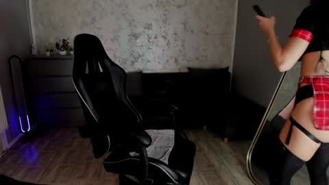 Snapshot of ivy_bellee chatting on February 2025 05:21:01 AM Ivy bellee online show from February 2025 05:21:01 AM