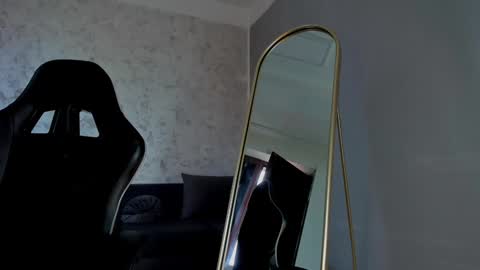 Snapshot of ivy_bellee chatting on February 2025 11:34:02 AM Ivy bellee online show from February 2025 11:34:02 AM