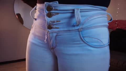 Snapshot of ivy_bonnie chatting on November 2025 11:42:02 AM ivy_bonnie online show from November 2025 11:42:02 AM